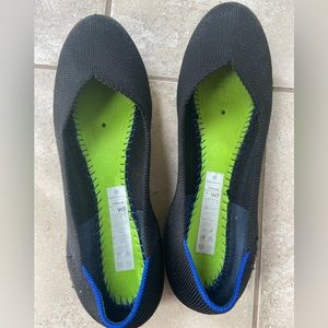 Rothy’s womens 7 black flats gently used, washed and in great shape